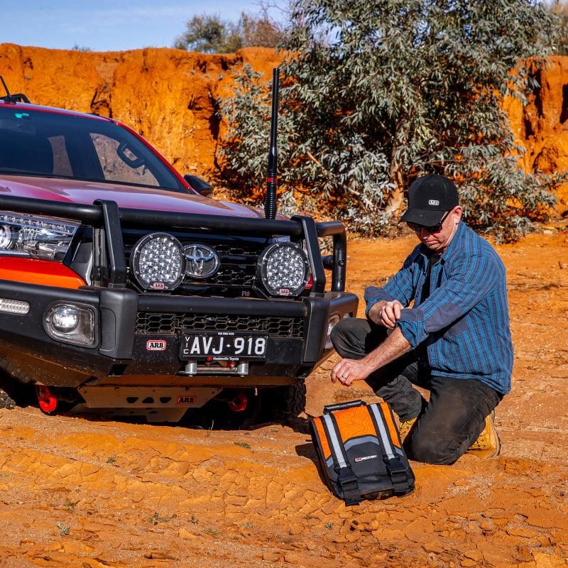 ARB Weekender Recovery Kit Incl 17600lb Recovery Strap/4.75T Shackles-tuningsupply.com