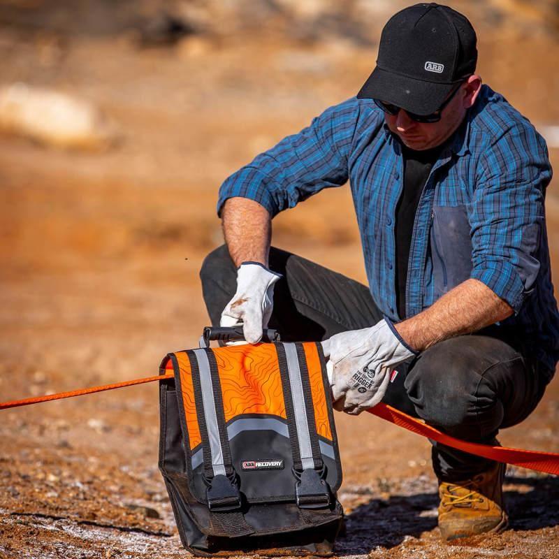 ARB Weekender Recovery Kit Incl 17600lb Recovery Strap/4.75T Shackles-tuningsupply.com