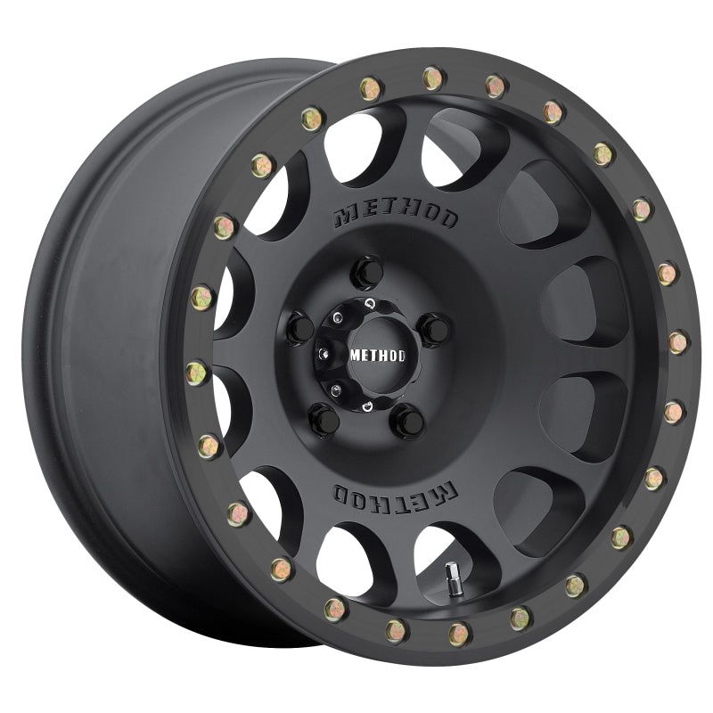 Method MR105 Beadlock 17x8.5 0mm Offset 8x6.5 130.81mm CB Matte Black w/BH-H24125 Wheel-tuningsupply.com